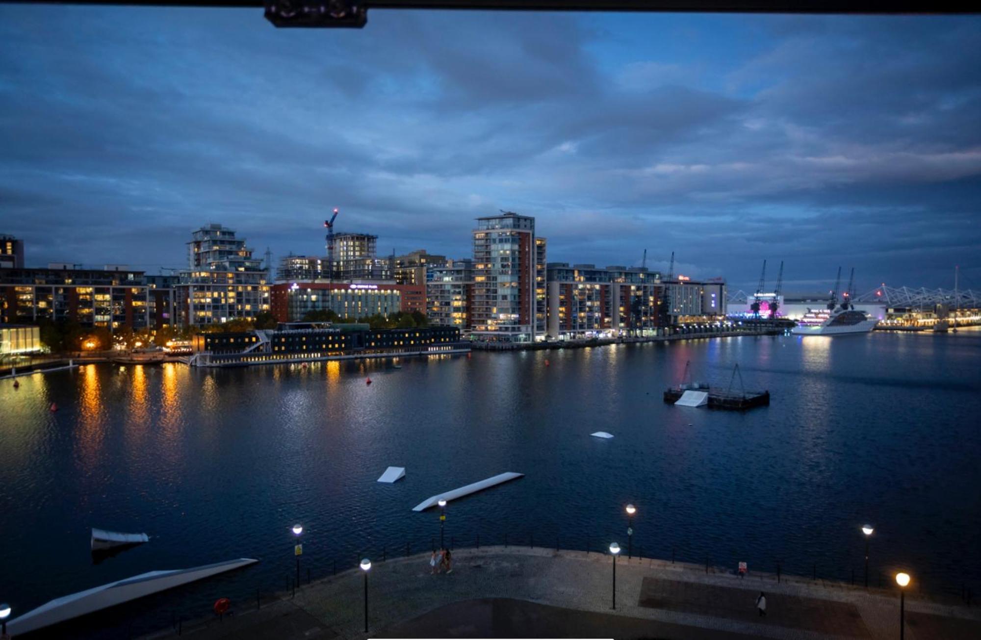 Cosy Riverview-London Excel Centre-O2 Arena エクステリア 写真